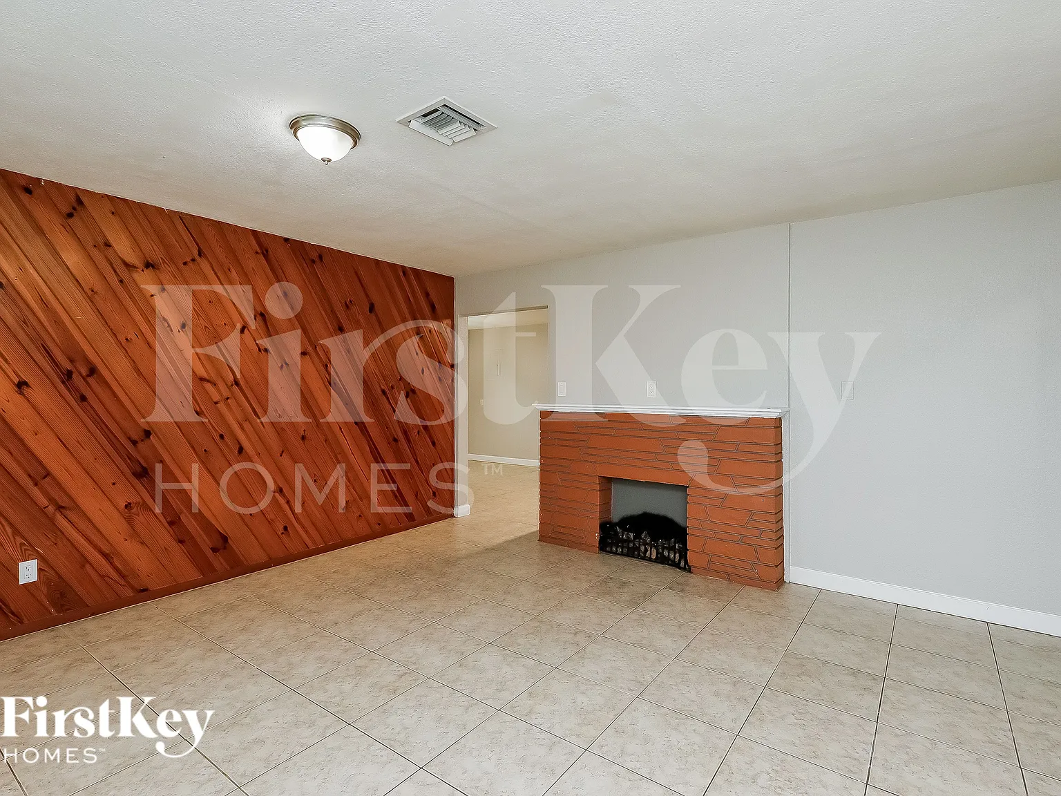 3 bed, 2.0 bath, 1164 sqft, $3,150 — Photo 2