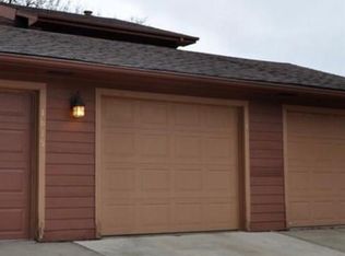 1813 S Marday Ave #3, Sioux Falls, SD 57103