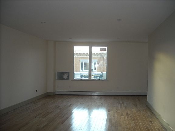 2nd image of 4209 Bell Blvd
