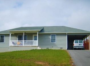 220 Bayberry Dr, Crossville, TN 38555
