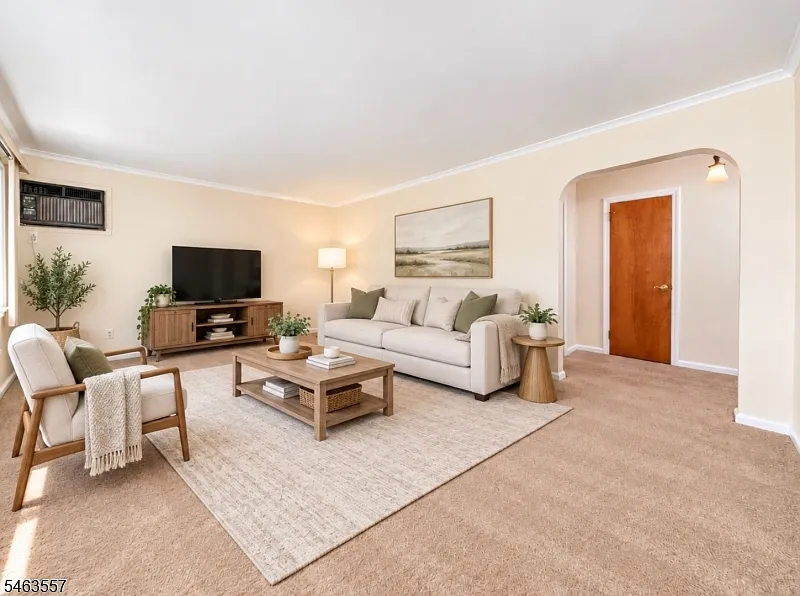 4 bed, 1.5 bath, $3,600 — Photo 3