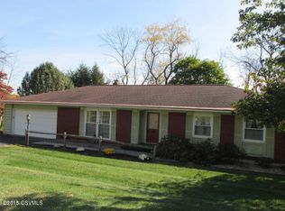 602 Country Club Dr, Bloomsburg, PA 17815