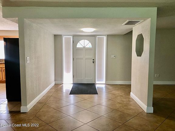 2nd image of 3532 Royal Oak Dr