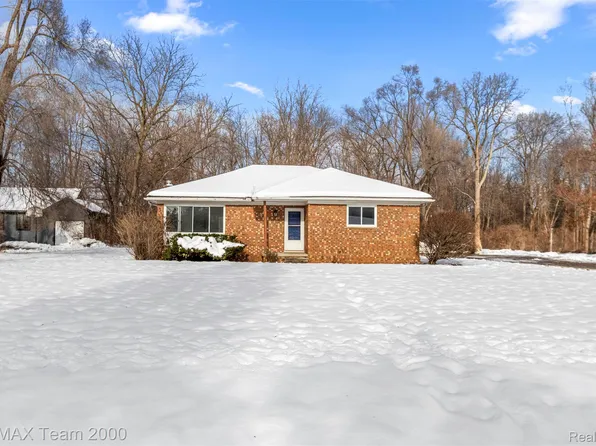 32652 Cadillac St, Farmington Hills, MI 48336