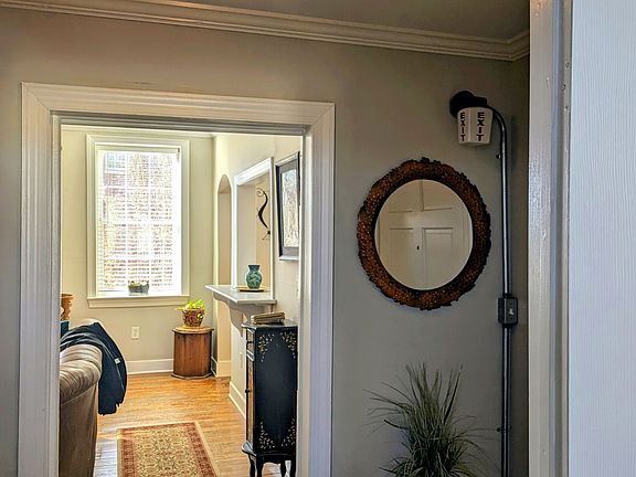 4th image of 705 Caroline St #203
