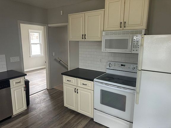 5th image of 334 W Milton Ave