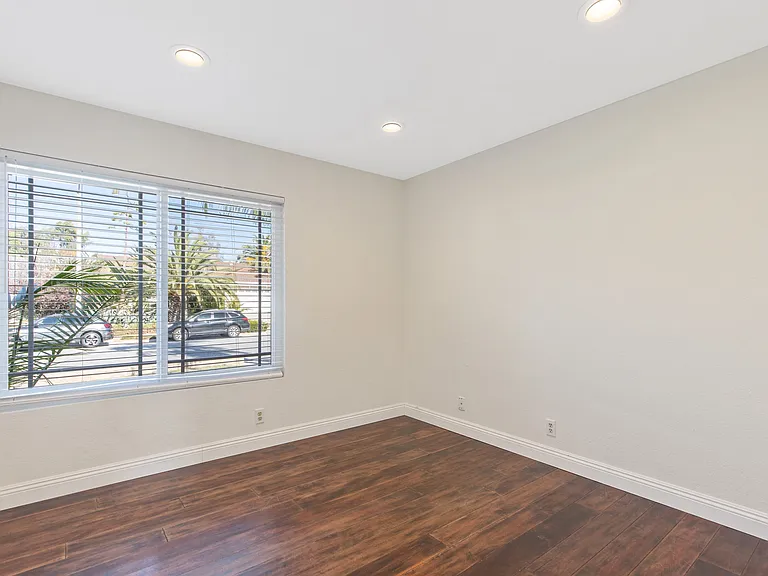 3332 Holloway St — Photo 21