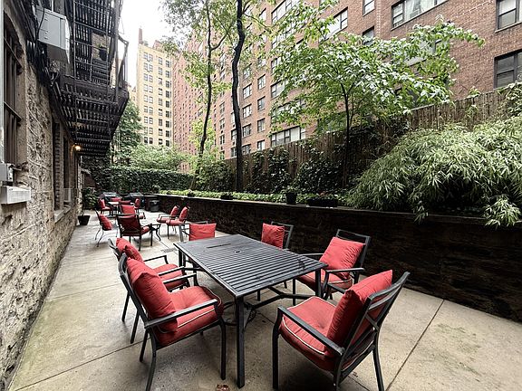4th image of 424 E 57th St APT 6E