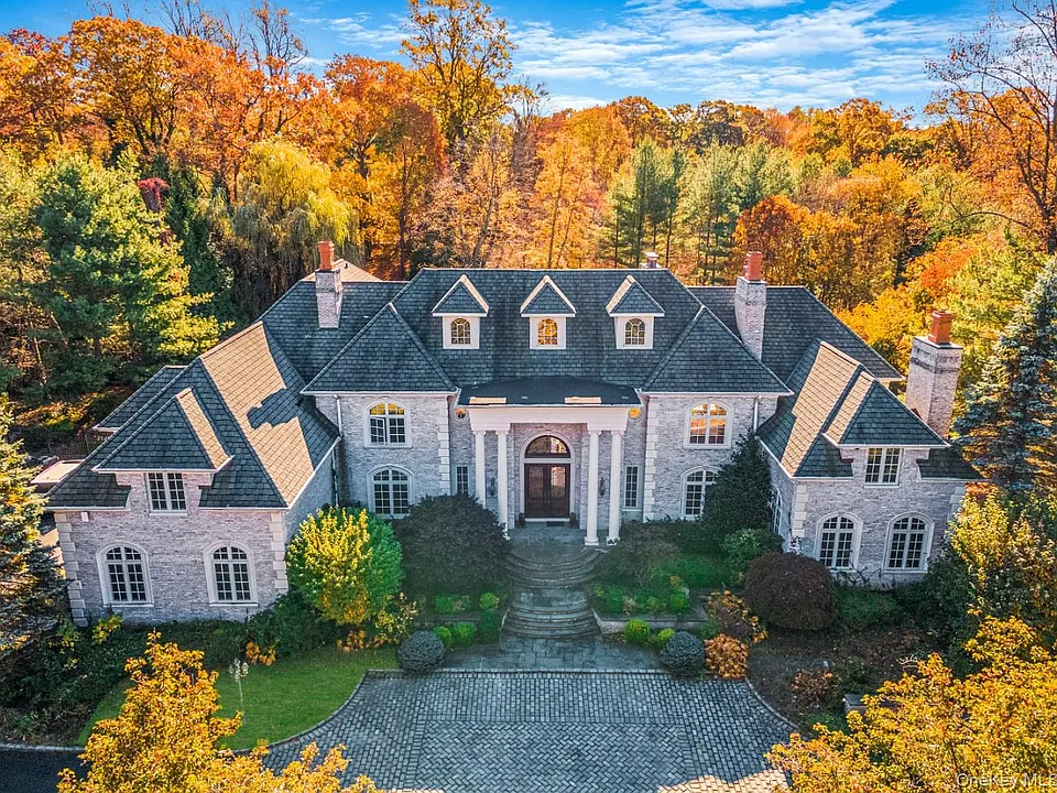 30 Arden Ln