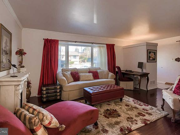 4th image of 119 Hilldale Ct