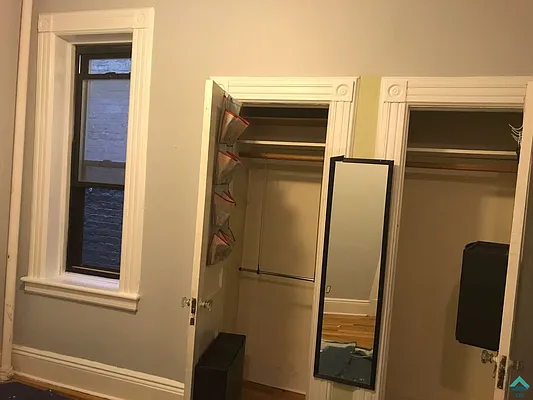 Rented by EXR | media 9