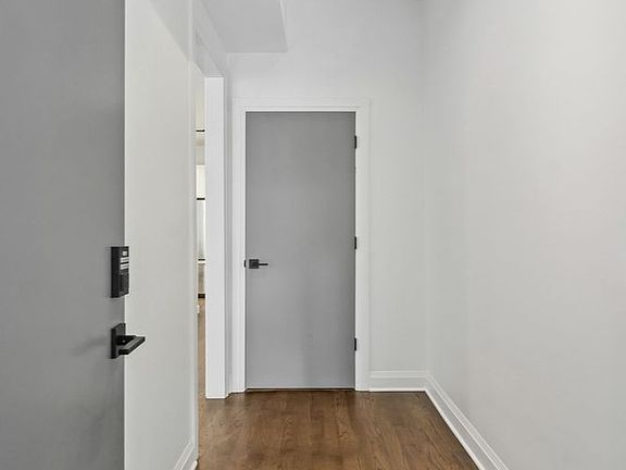 2nd image of 1622 N Rockwell St #1