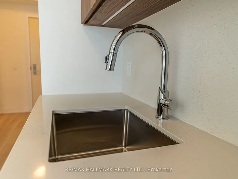 15 Richardson St #316 — Photo 15