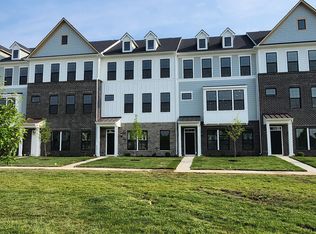 10965 Belgian Ln, Zionsville, IN 46077