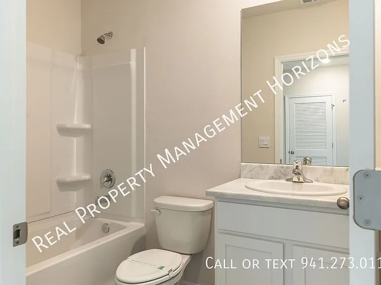 17769 Crescent Moon Loop — Photo 17