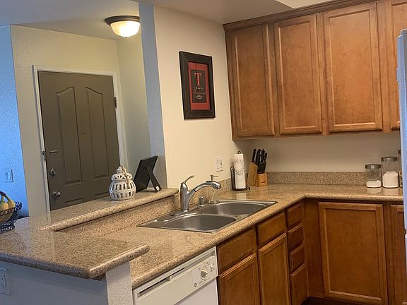 2nd image of 432 Edgehill Ln Unit 194