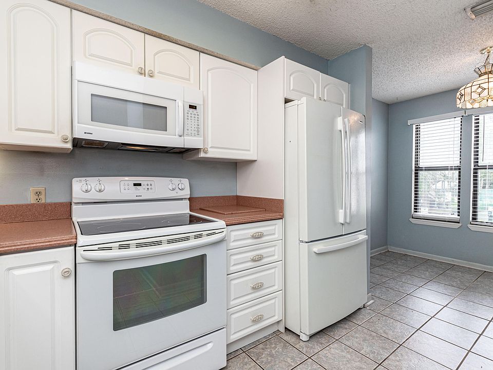 1st image of 5615 San Juan Ave APT 302