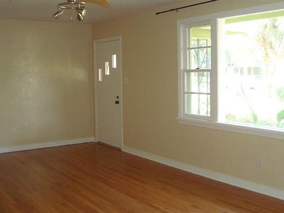 4th image of 2400 Ringling Blvd