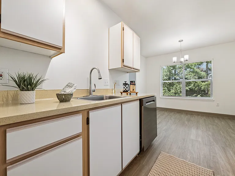 Nolan Ridge Apartments — Photo 17