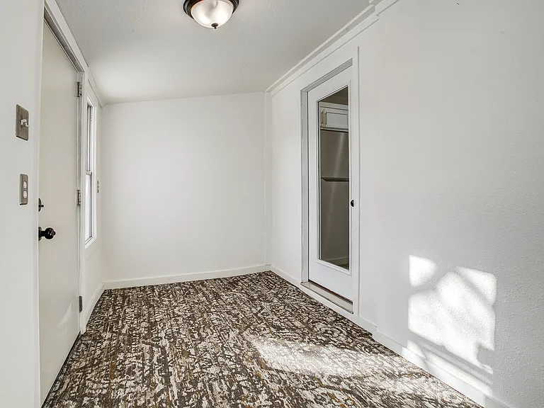 537 Ann Ave — Photo 13