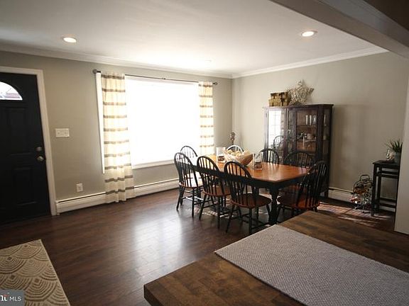 5th image of 44 Deerwood Dr