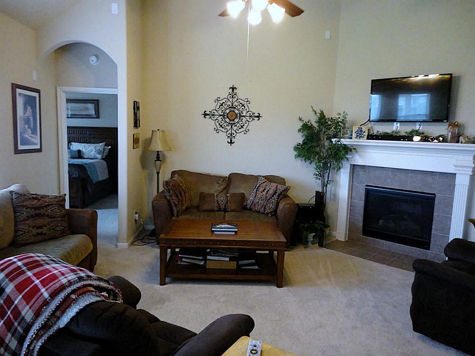 2nd image of 7303 Valentine Ln