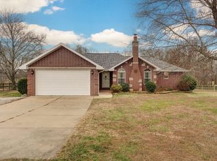 1070 W Rosedale Rd, Nixa, MO 65714