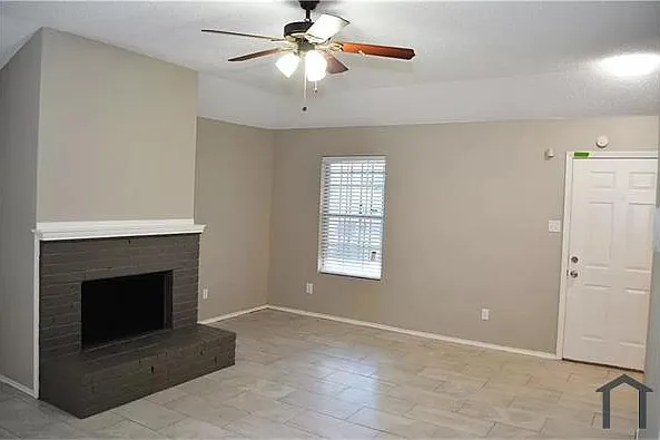 2315 Summit Ln — Photo 8