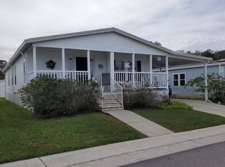 5904 Benz Dr, Zephyrhills, FL 33540