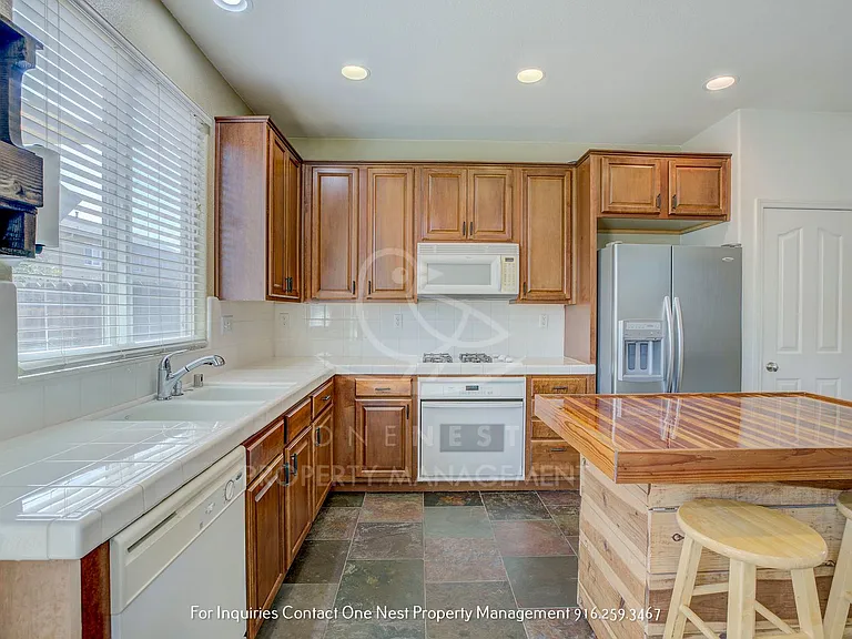 1362 Paddington Way — Photo 12