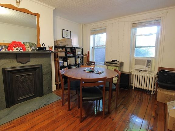 3rd image of 50A Windsor Pl #1