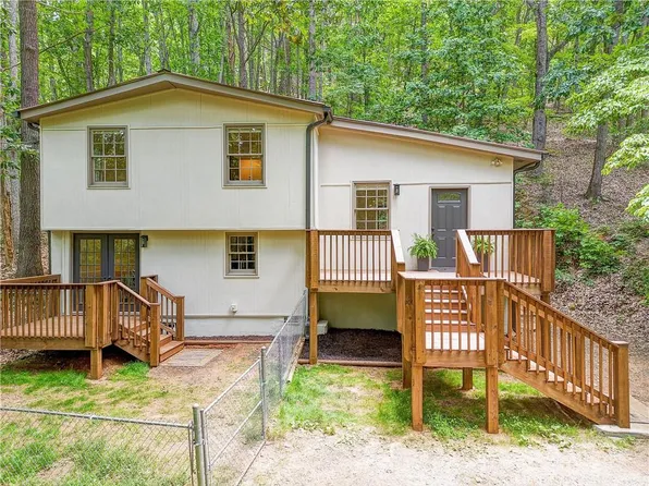 256 Robin Hood Dr SE, Fairmount, GA 30139