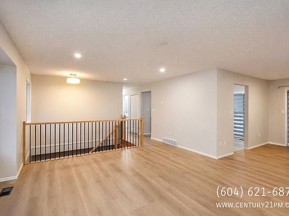 5th image of 32134 Sorrento Ave