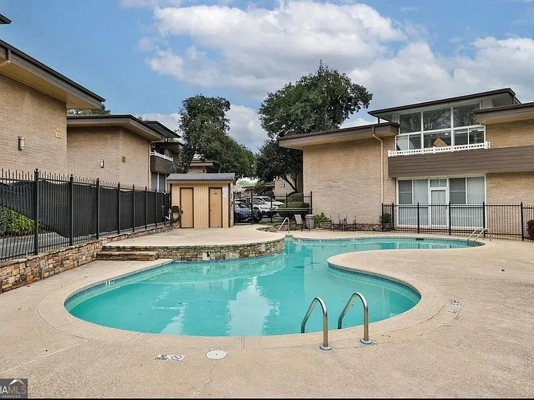 346 Carpenter Dr #16 — Photo 25