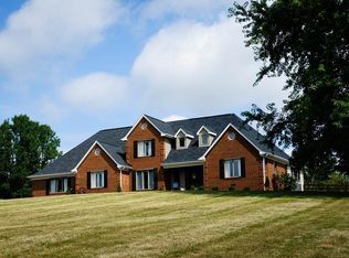 898 Shawnee Trl, Troutville, VA 24175