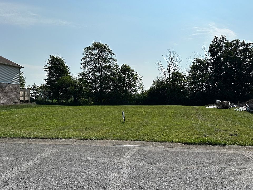 2nd image of 517 Schmitt Rd