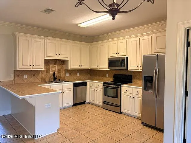 710 Wedgewood Ct — Photo 6