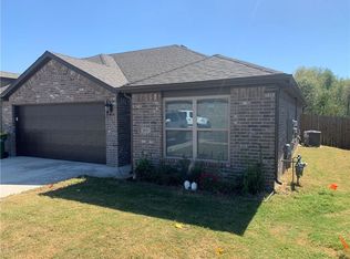 1611 Purple Finch St, Centerton, AR 72719