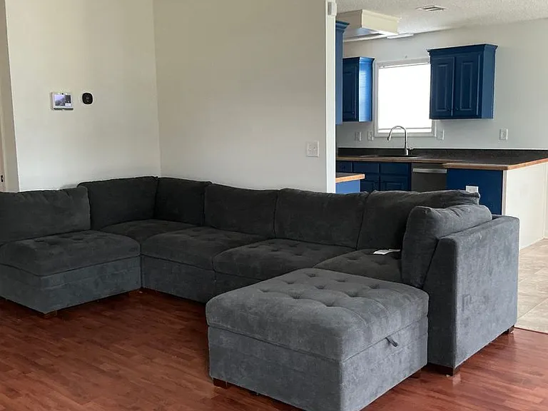 220 Jeremy Dr — Photo 11