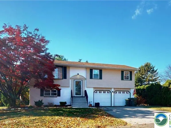 324 Wolf Dr, Allentown, PA 18104