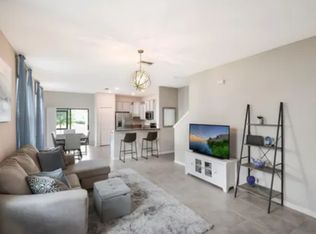 9731 Pembrooke Pines Dr, Sun City Center, FL 33573