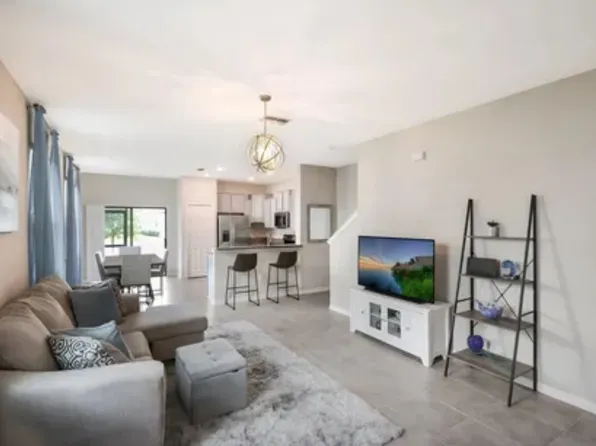 9731 Pembrooke Pines Dr, Sun City Center, FL 33573