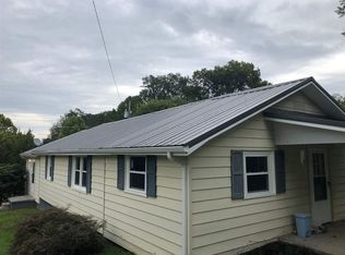 105 Willow Brook Rd, Newport, TN 37821