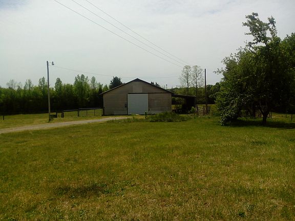 2nd image of Emerald Ln