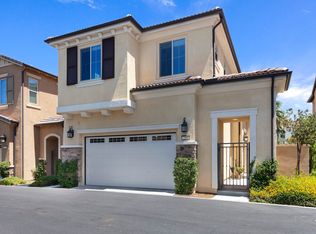 209 Primrose Dr, Lake Forest, CA 92610