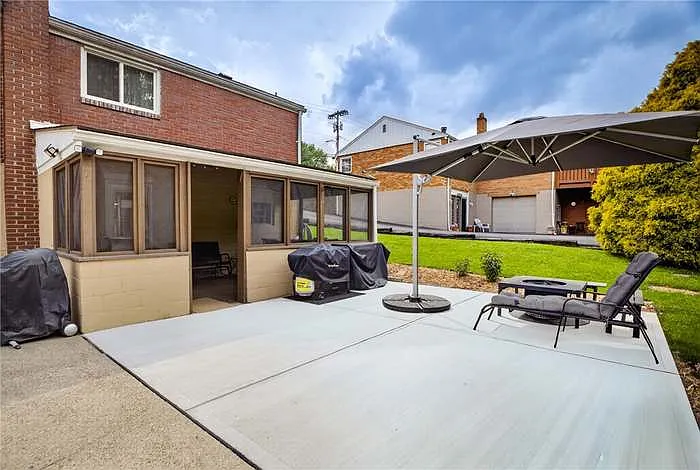 941 Logan Rd — Photo 24