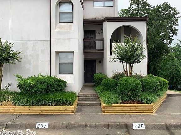 2nd image of 301 Kings Row Dr APT 208