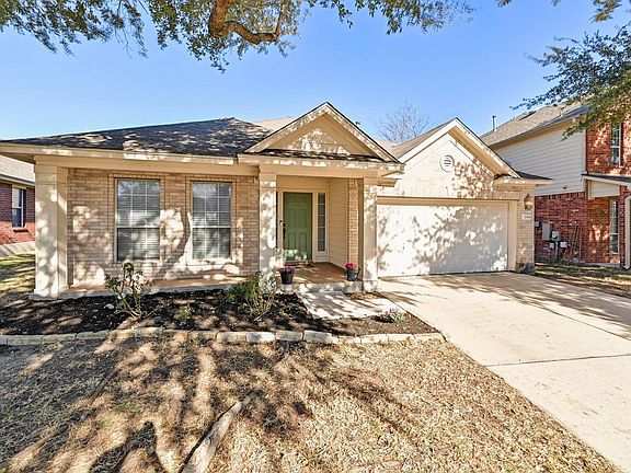 3rd image of 20404 Farm Pond Ln
