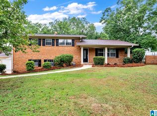 1207 Kayewood Dr, Gardendale, AL 35071