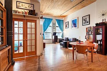 Rented by aptsandlofts.com